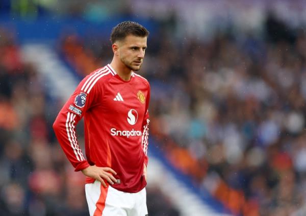 曼聯(lián)最水7號(hào)??芒特6420萬加盟1年半1球1助，首發(fā)踢13分鐘又傷了