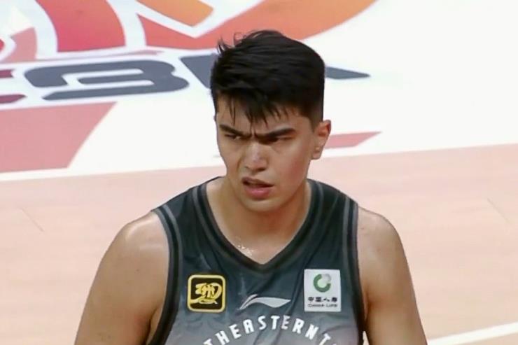 相當(dāng)高效！魯吐布拉出戰(zhàn)19分鐘 7中5貢獻14分10籃板