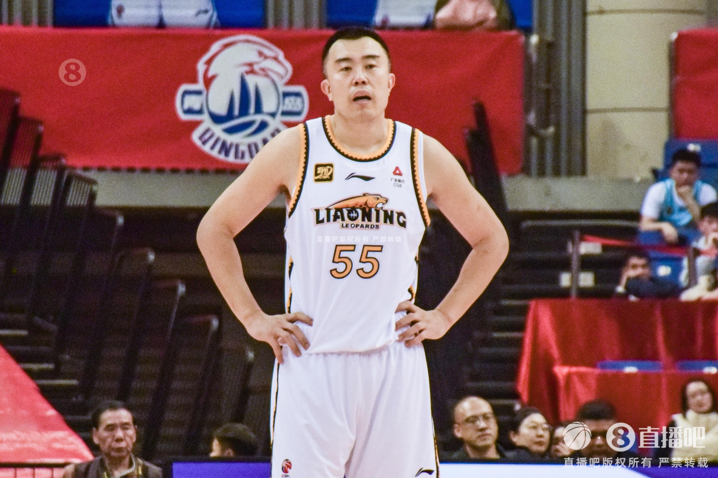 老將盡力了！韓德君7中4拿到14分12籃板3助攻