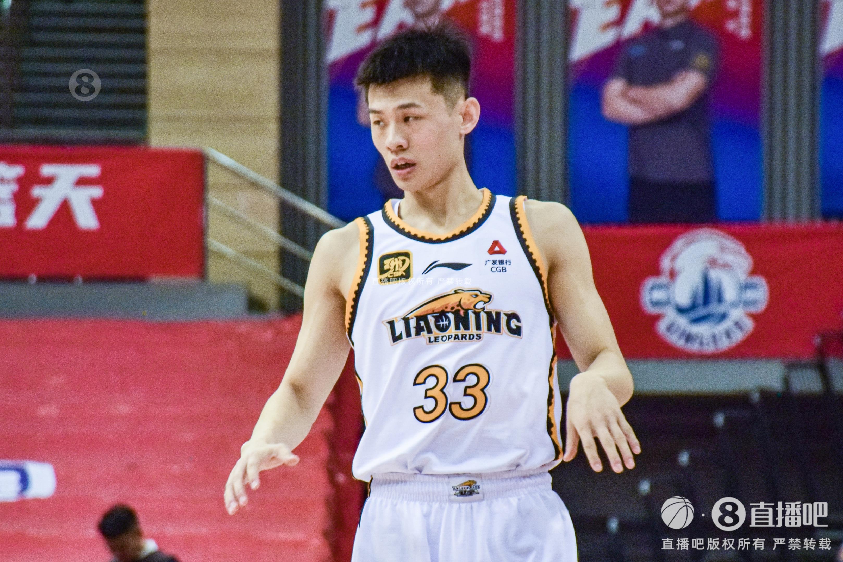 盡力了！王嵐嵚末節(jié)2記三分 全場(chǎng)18分鐘4中3拿到10分